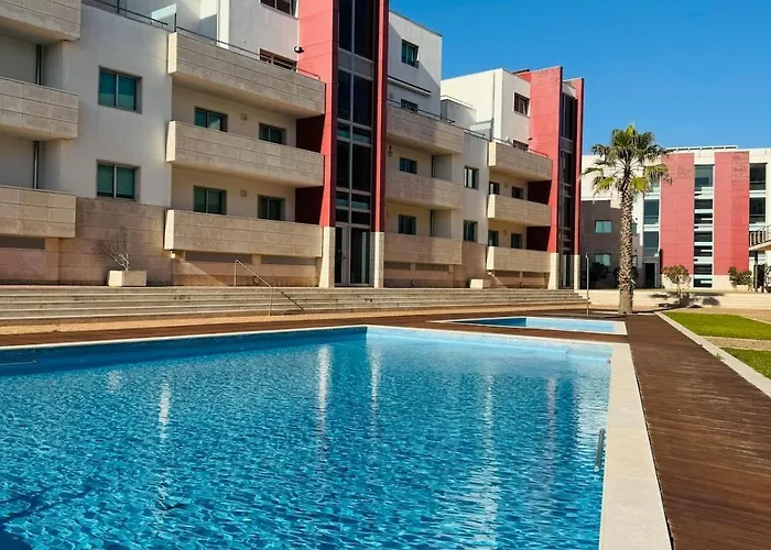 Premium & Pool Apartment